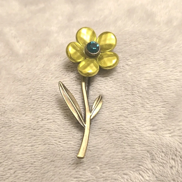 Jewelry - #471 Gold tone yellow flower brooch
